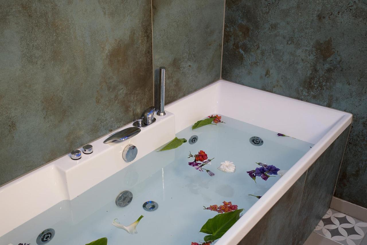 Edward Luxury Suites Chania  Exterior photo